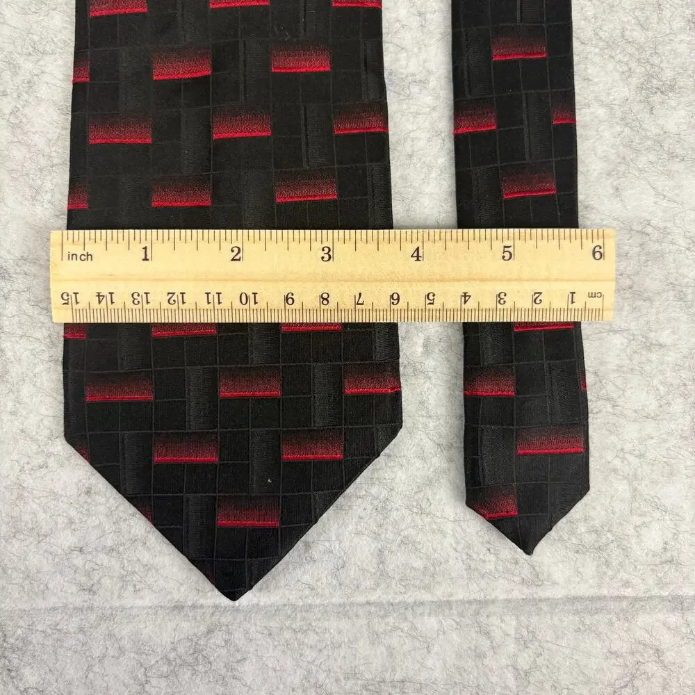 Roberto Villini Couture Mens Tie Black Red Ombre Geometric 100% Silk Italy 58x4